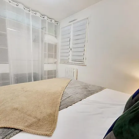 Apartman T2 Renove Avec Parking, Pres Port De Plaisance Et - Les Sables-d'olonne - Fr-1-92-929 La Chaume